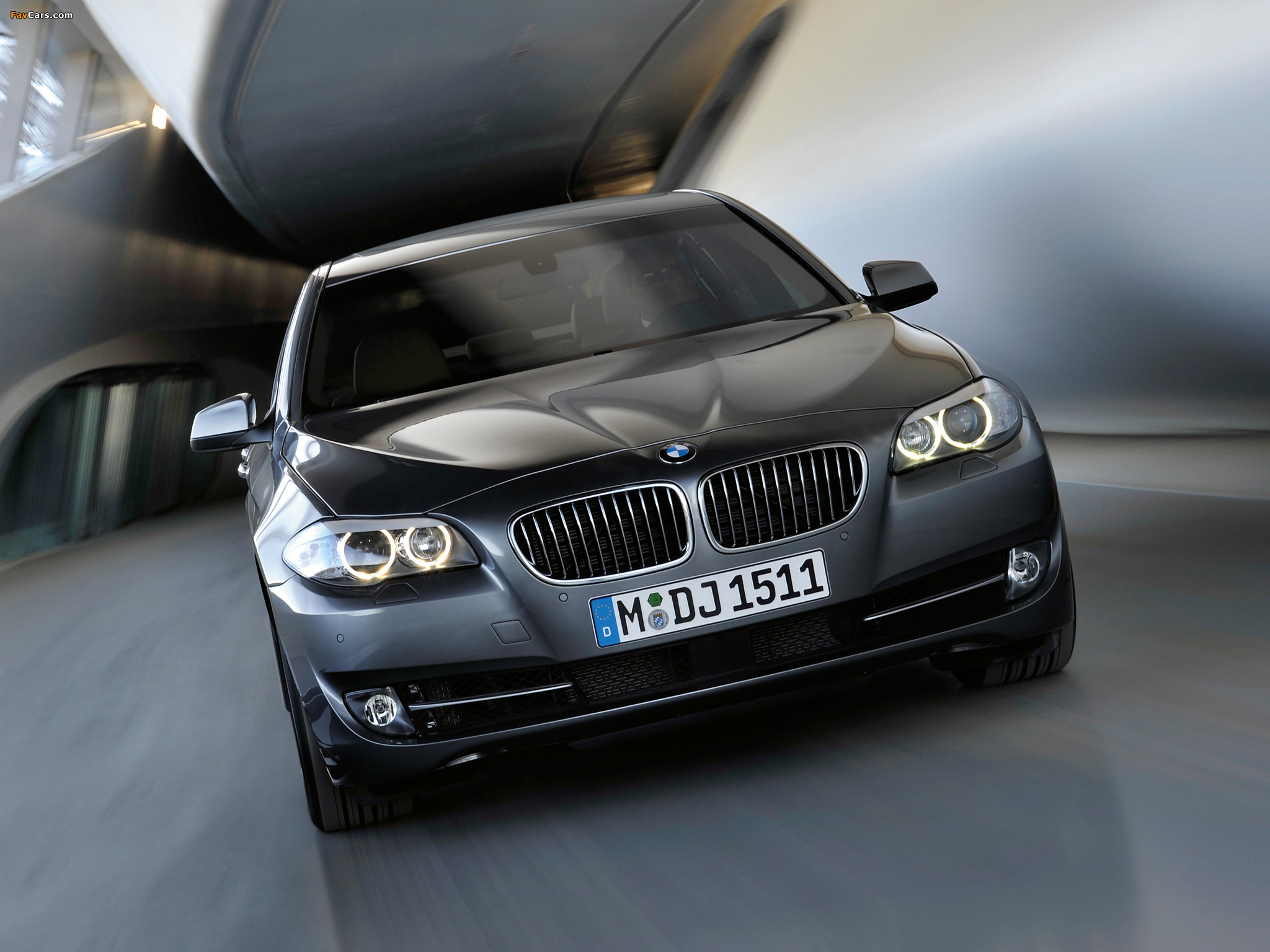 Photos of BMW 535i Sedan (F10) 2010–13 (2048 x 1536)