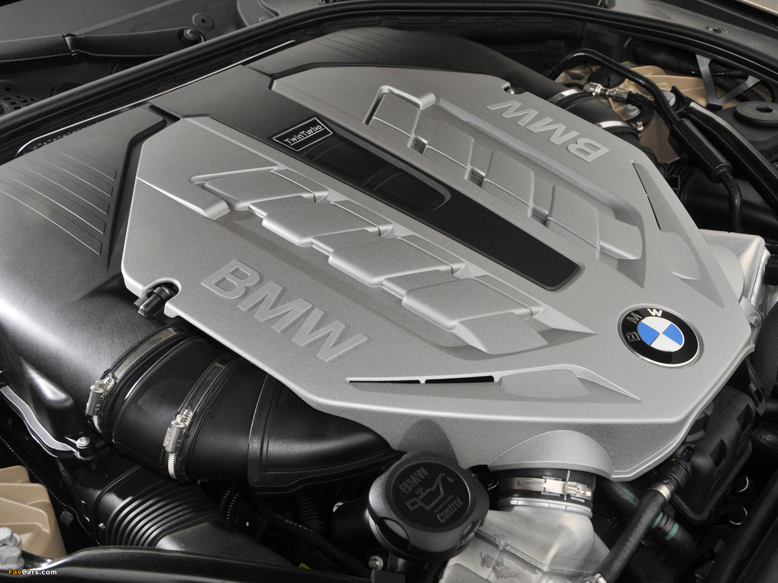 Photos of BMW 550i Sedan US-spec (F10) 2010–13 (1600 x 1200)