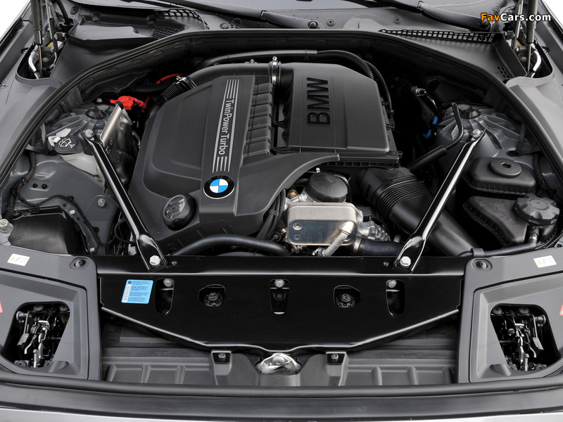 Photos of BMW 535i Sedan (F10) 2010–13 (800 x 600)