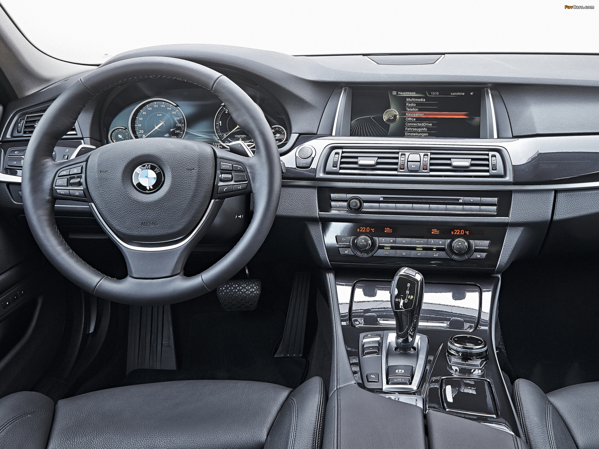 Photos of BMW 520d Touring (F11) 2013 (2048 x 1536)