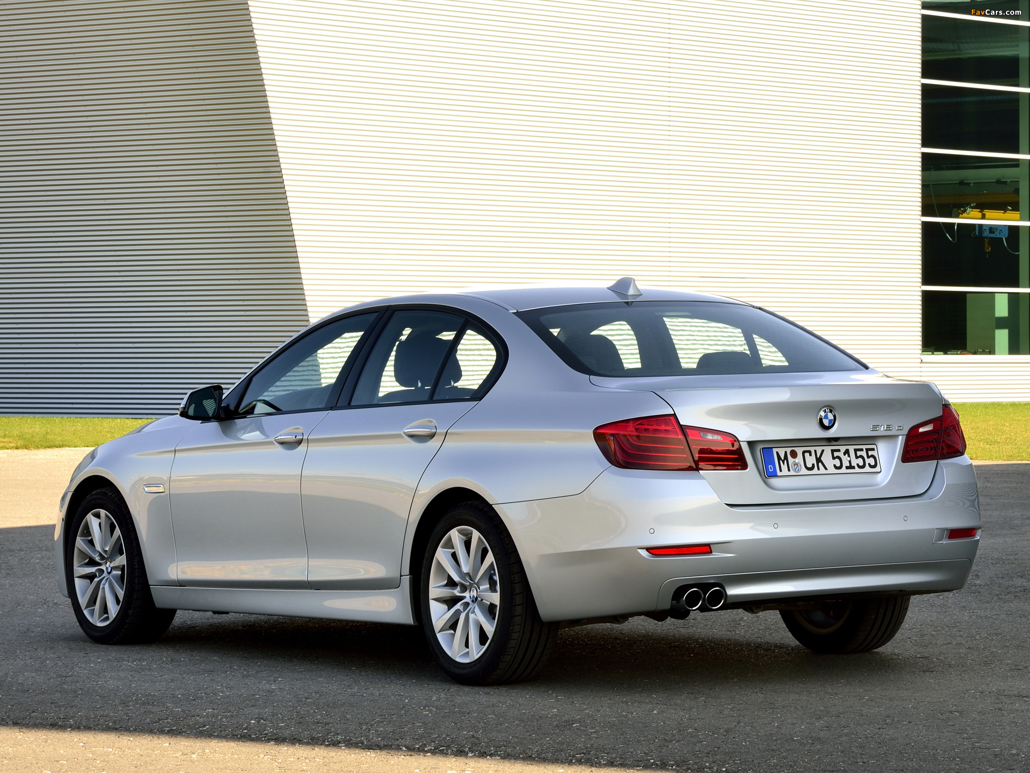 Photos of BMW 518d Sedan (F10) 2013 (2048 x 1536)