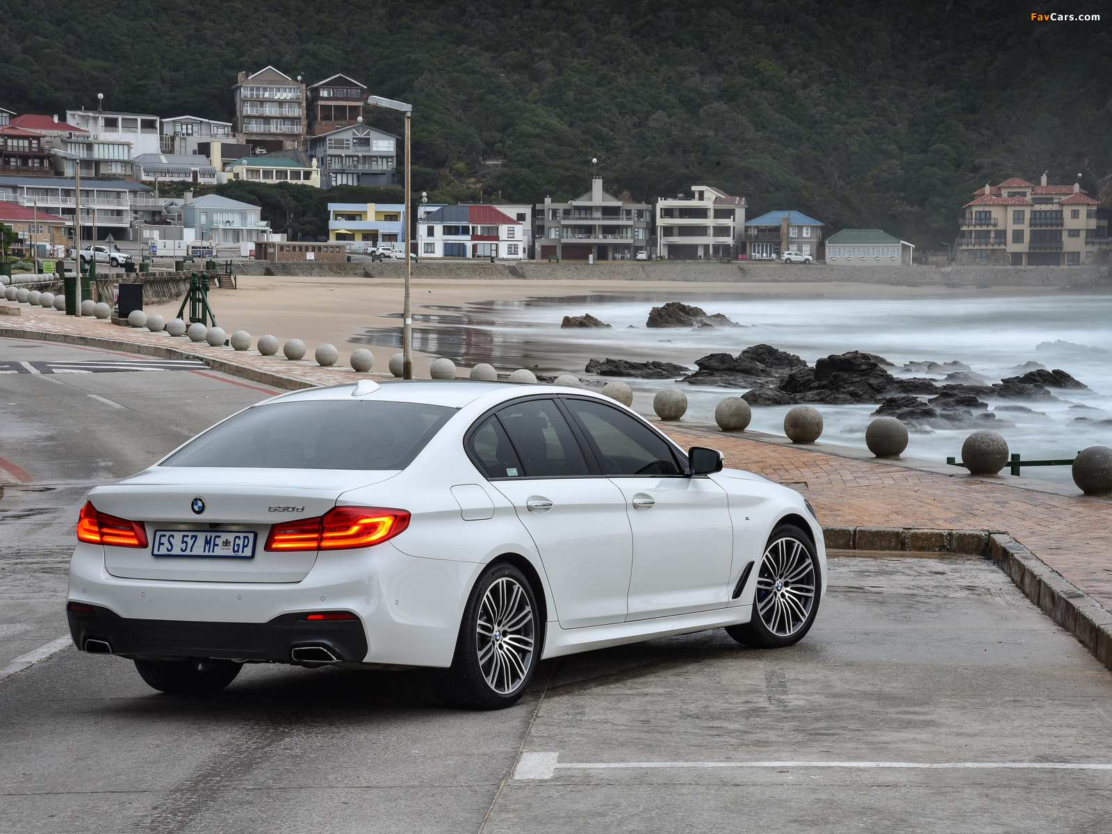 Photos of BMW 530d Sedan M Sport ZA-spec (G30) 2017 (1600 x 1200)