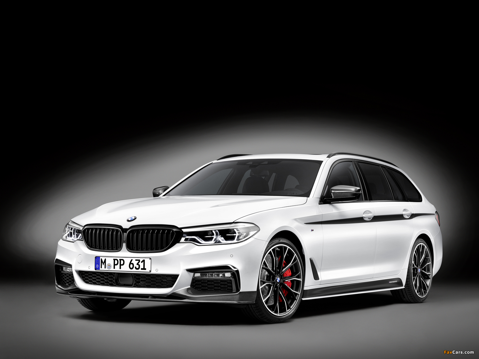 Photos of BMW 5 Series Touring M Performance Accessories (G31) 2017 (1600 x 1200)