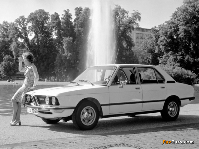Photos of BMW 525 Sedan (E12) 1973–76 (640 x 480)