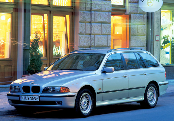 Photos of BMW 528i Touring (E39) 1997–2000