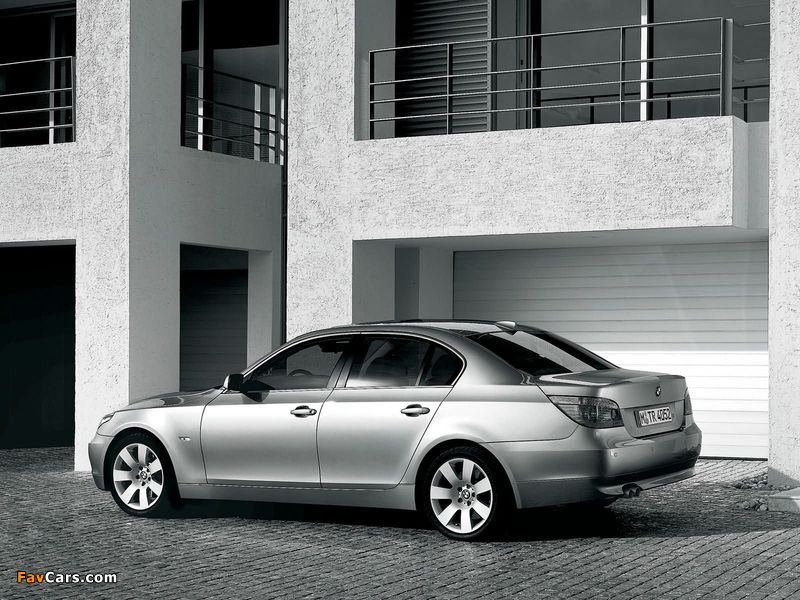 Photos of BMW 5 Series Sedan (E60) 2003–07 (800 x 600)