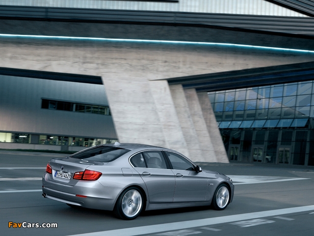 Photos of BMW 5 Series Sedan (F10) 2010 (640 x 480)