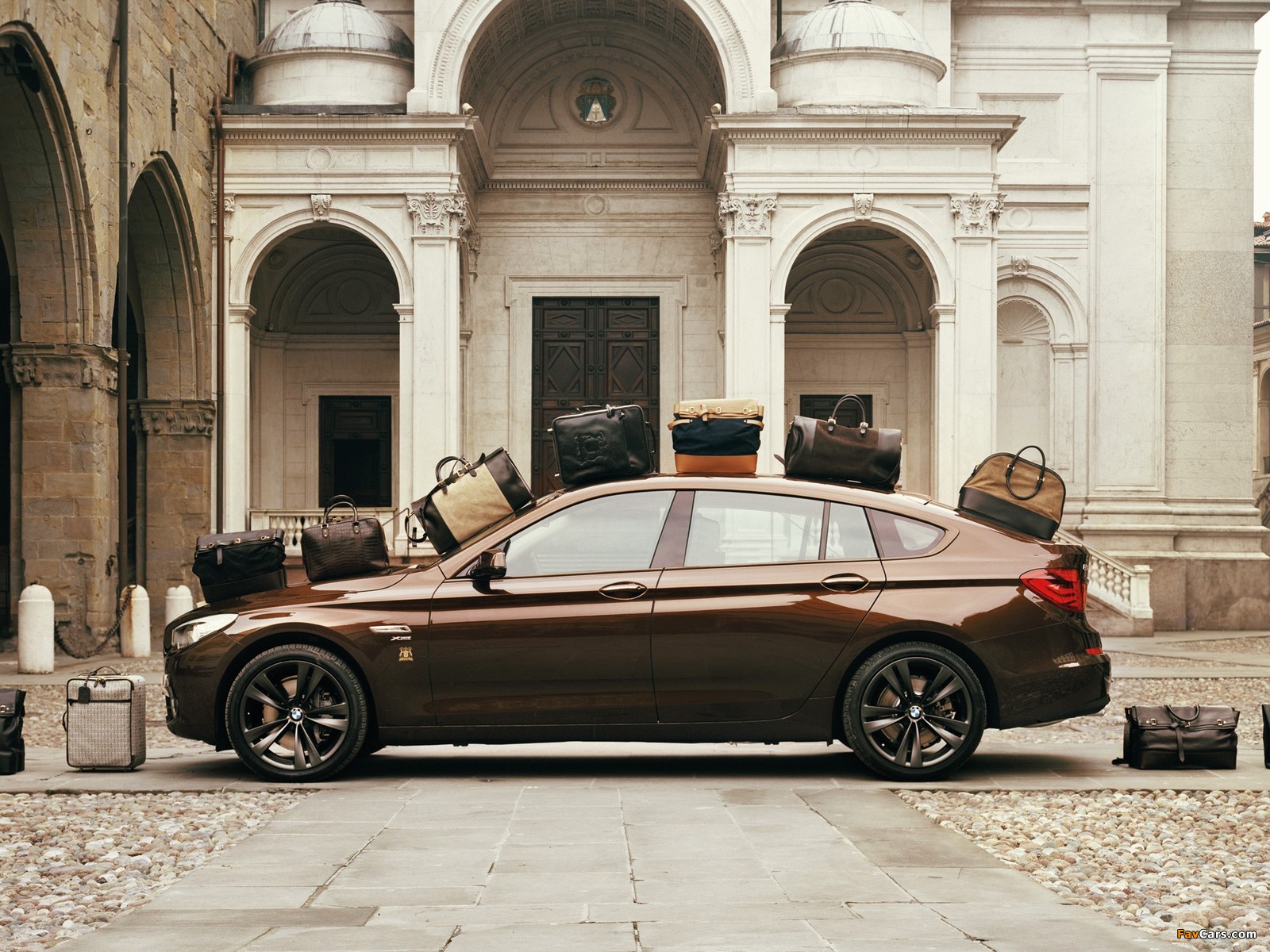 Pictures of BMW 5 Series Gran Turismo by Trussardi (F07) 2011 (1600 x 1200)