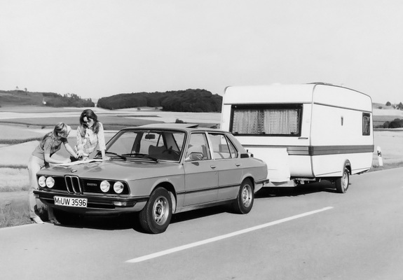 Pictures of BMW 525 Sedan (E12) 1976–81