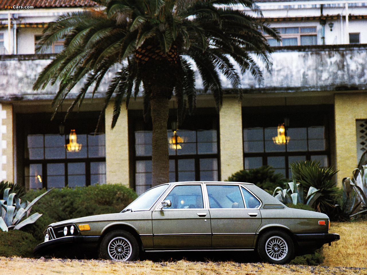 Pictures of BMW 528iA Sedan JP-spec (E12) 1978–81 (1280 x 960)