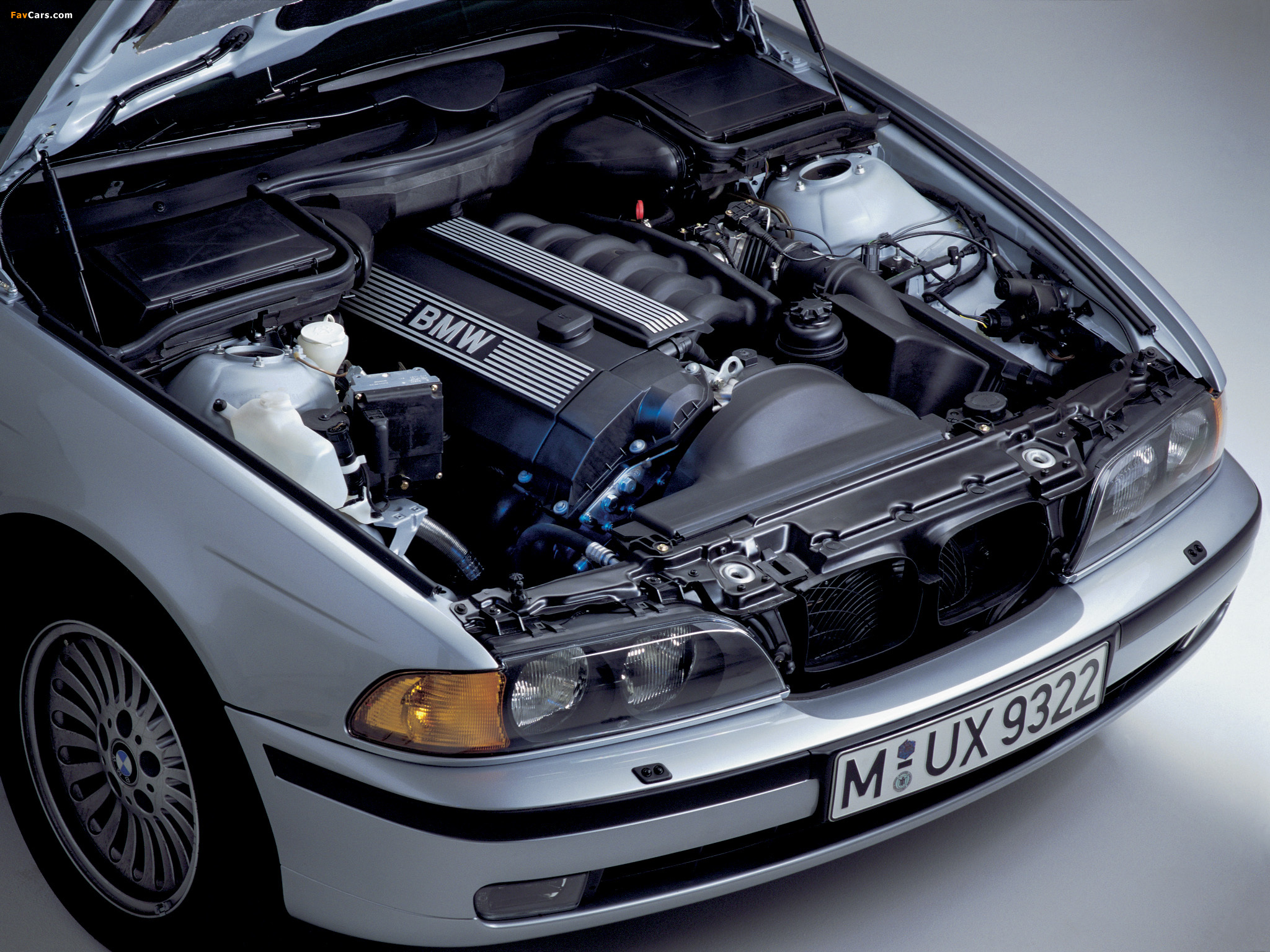 Pictures of BMW 5 Series Sedan (E39) 1995–2003 (2048 x 1536)