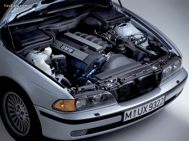 Pictures of BMW 5 Series Sedan (E39) 1995–2003 (800 x 600)