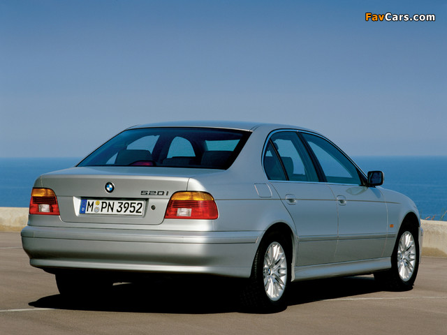 Pictures of BMW 520i Sedan (E39) 2000–03 (640 x 480)