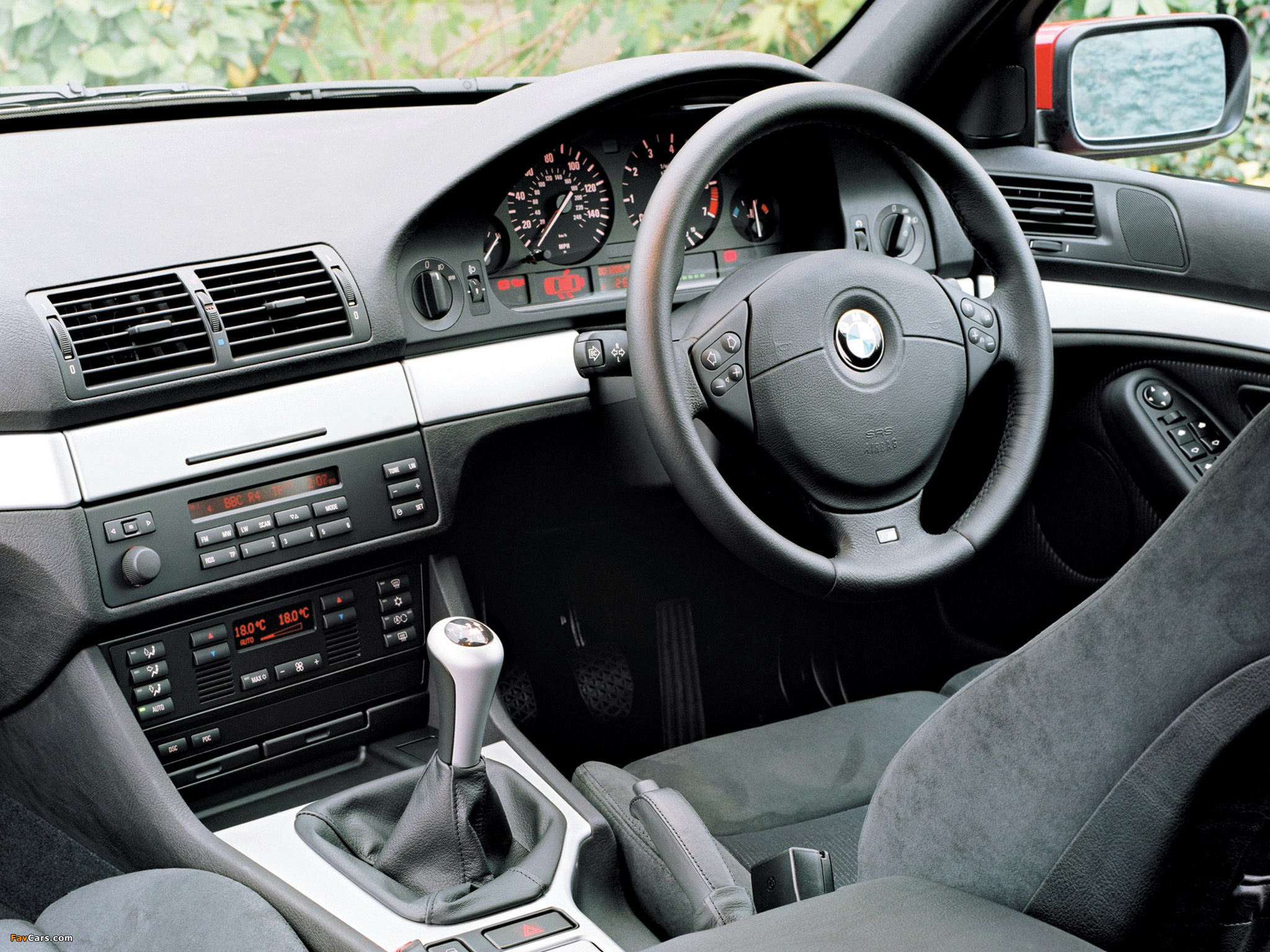 Pictures of BMW 525i Touring M Sports Package (E39) 2002 (2048 x 1536)