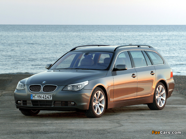 Pictures of BMW 545i Touring (E61) 2004–05 (640 x 480)