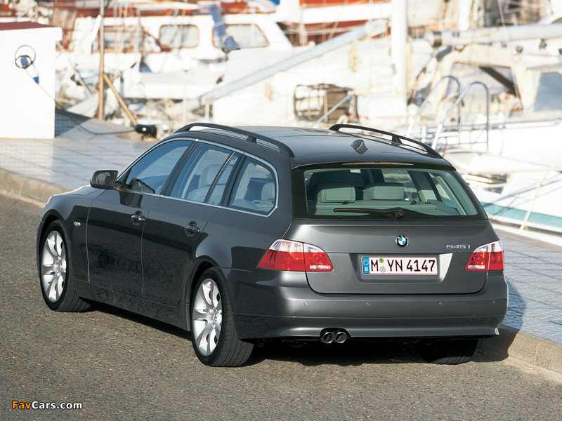 Pictures of BMW 545i Touring (E61) 2004–05 (800 x 600)