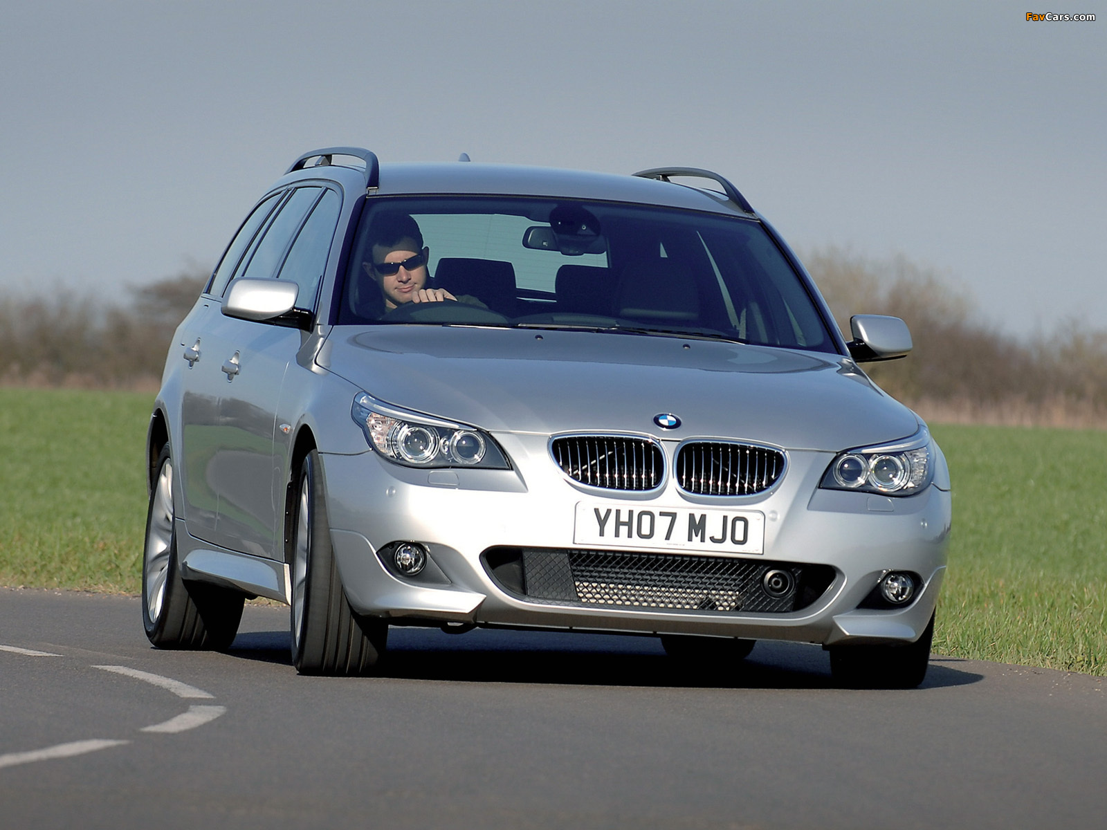 Pictures of BMW 535d Touring M Sports Package UK-spec (E61) 2005 (1600 x 1200)
