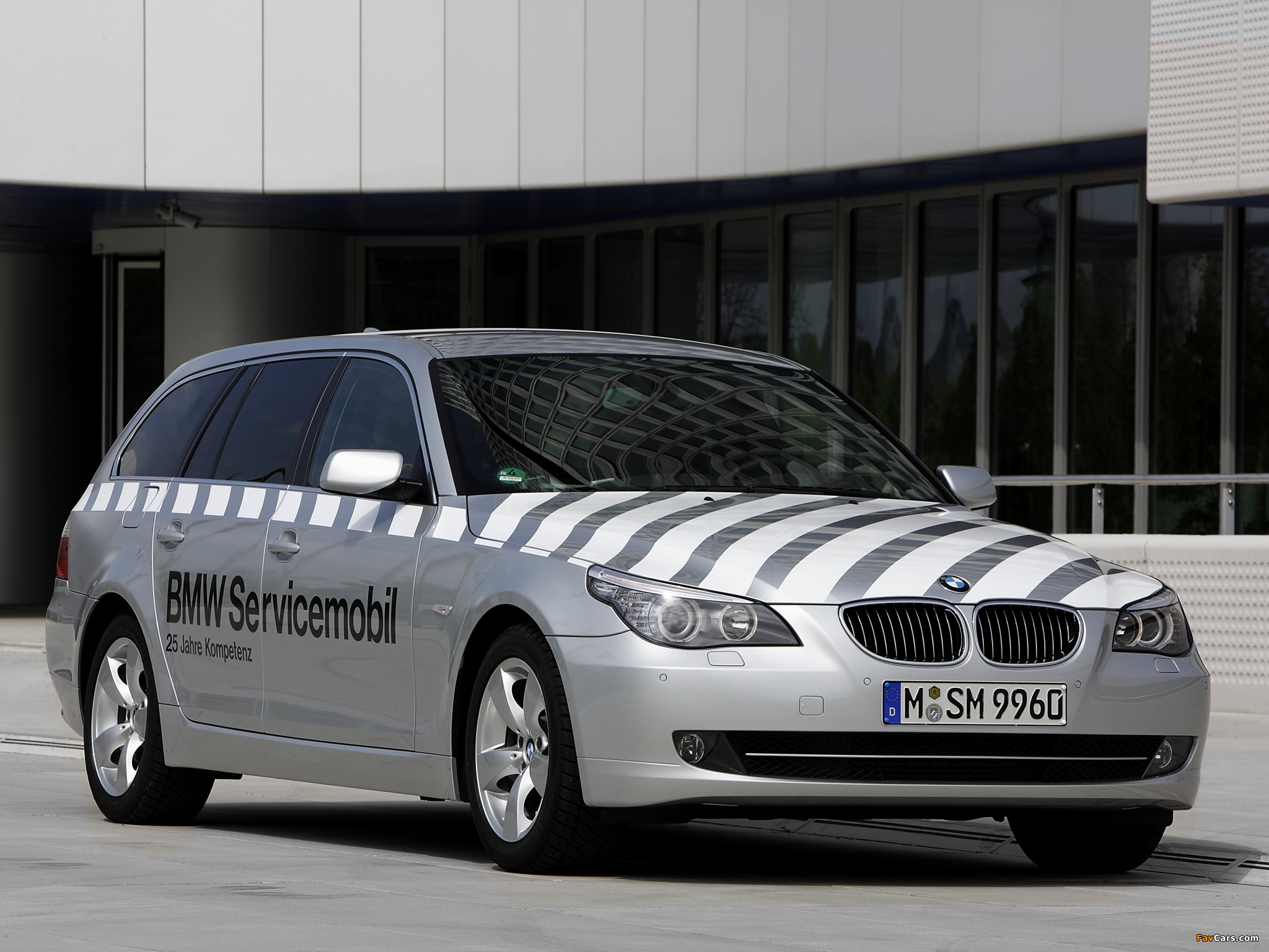 Pictures of BMW 5 Series Touring Servicemobil (E61) 2007–10 (2048 x 1536)