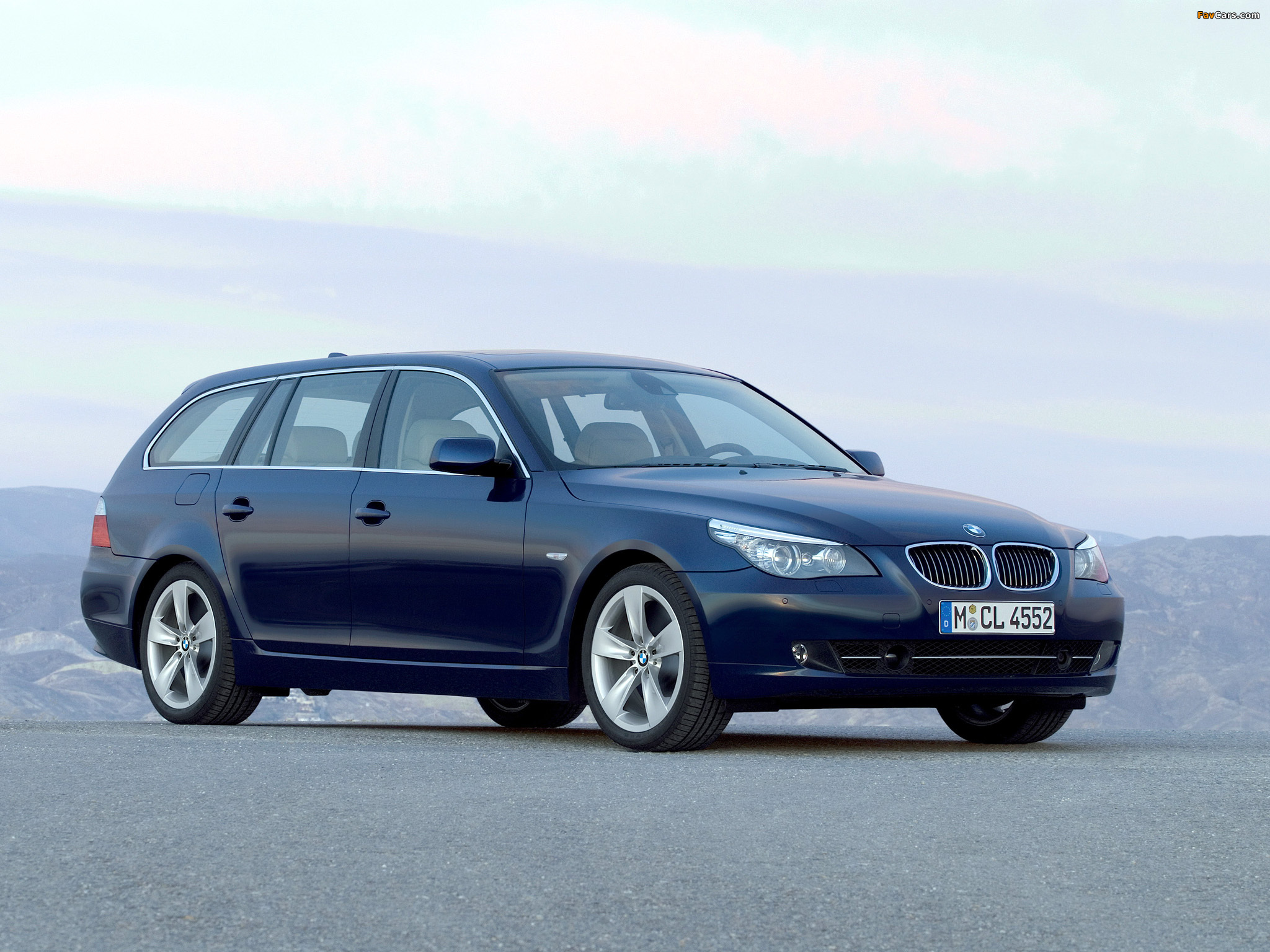 Pictures of BMW 530i Touring (E61) 2007–10 (2048 x 1536)