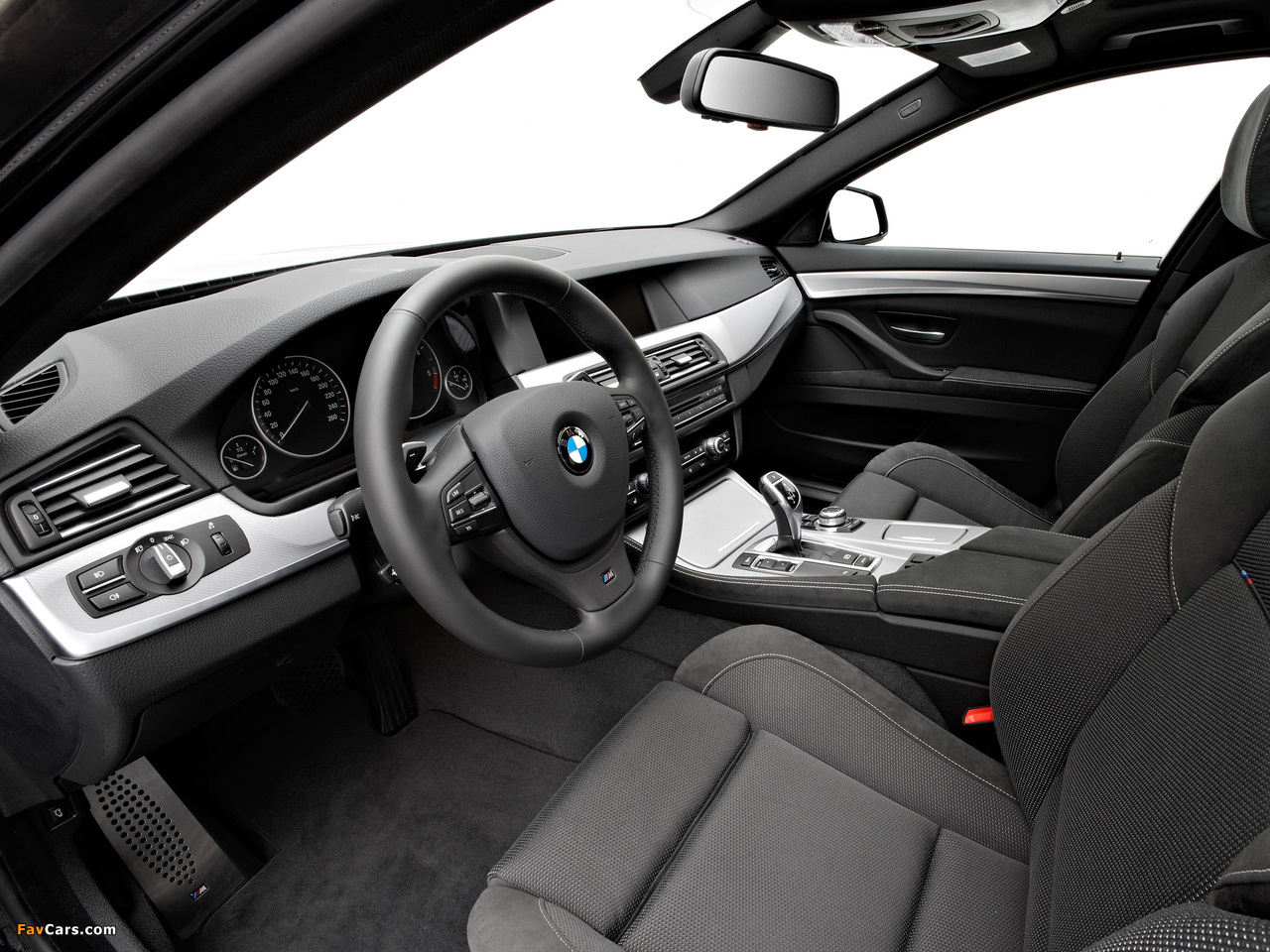 Pictures of BMW 535d Sedan M Sports Package (F10) 2010–13 (1280 x 960)