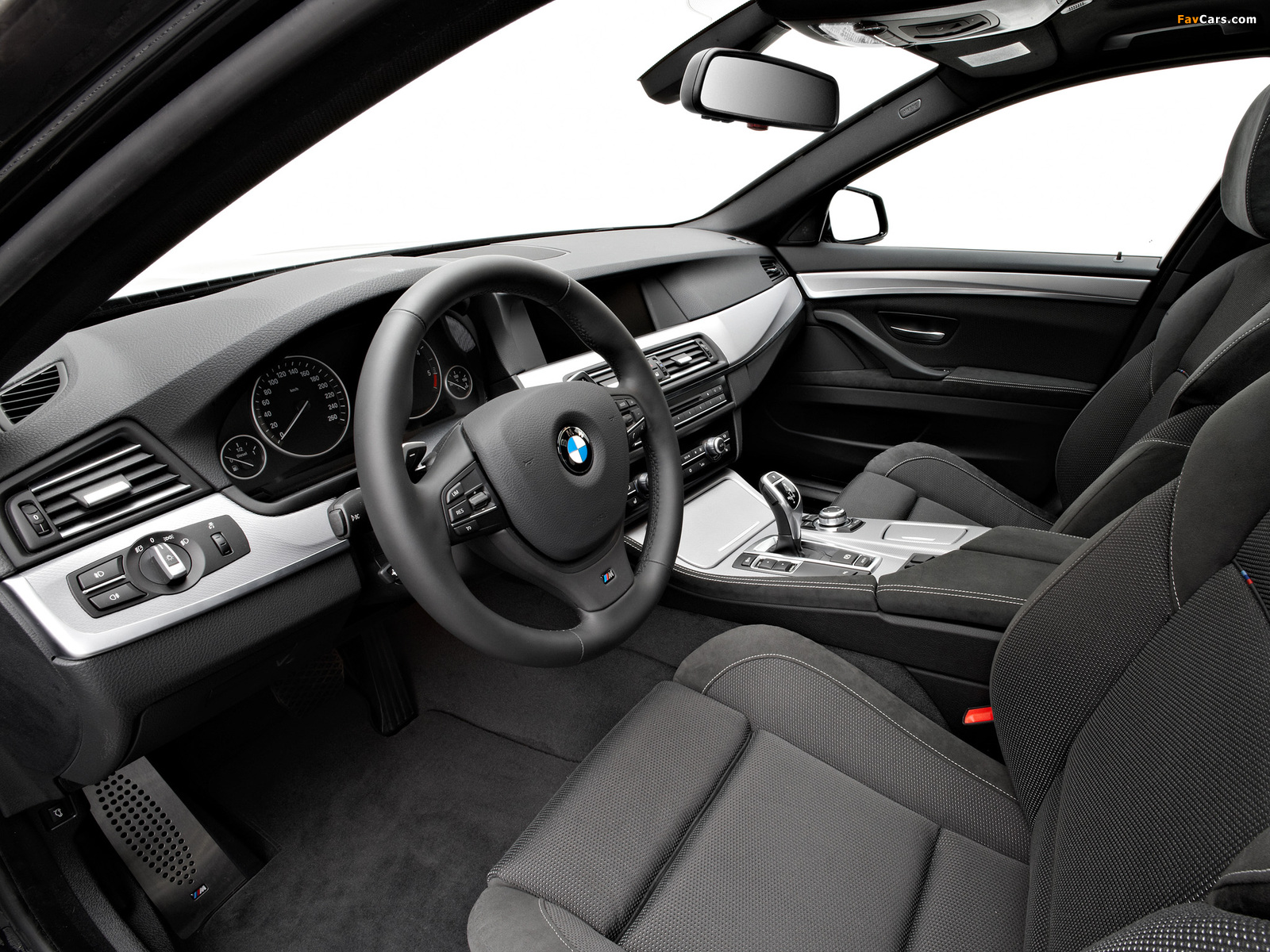 Pictures of BMW 535d Sedan M Sports Package (F10) 2010–13 (1600 x 1200)