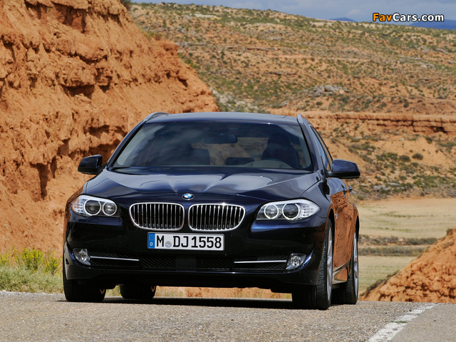 Pictures of BMW 5 Series Touring (F11) 2010–13 (640 x 480)