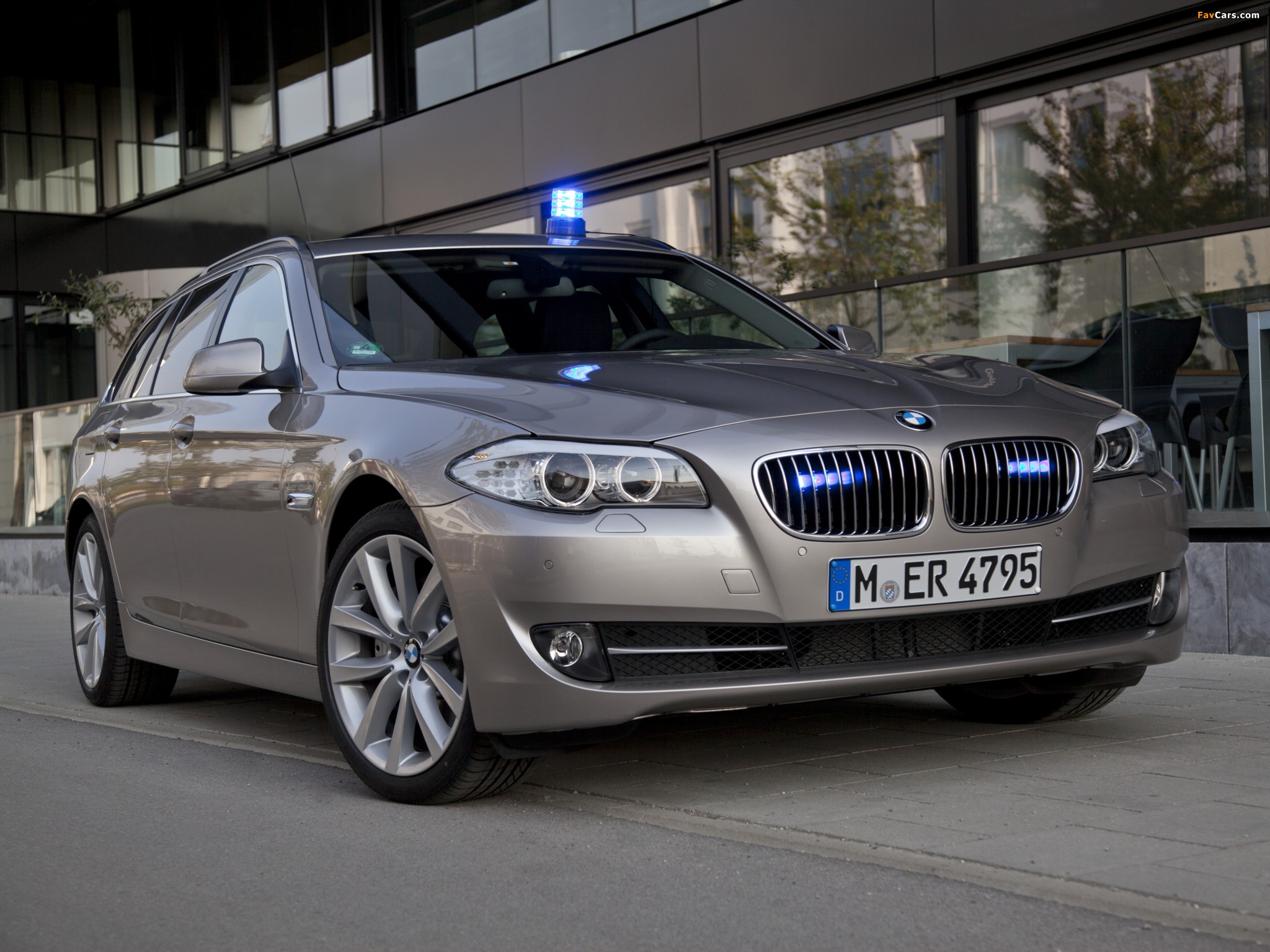 Pictures of BMW 5 Series Touring Covert Vehicle (F11) 2011–13 (2048 x 1536)