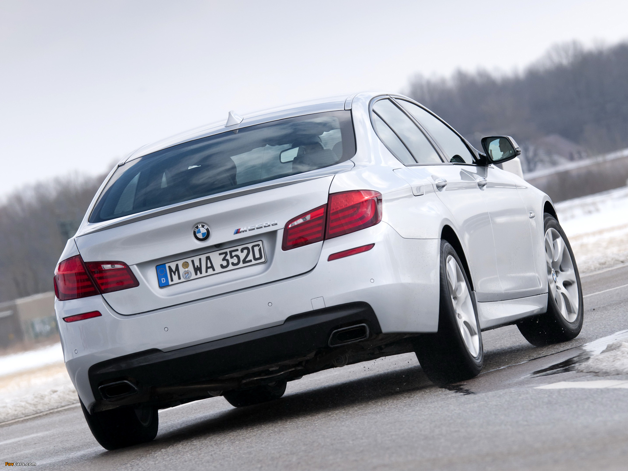 Pictures of BMW M550d xDrive Sedan (F10) 2012 (2048 x 1536)