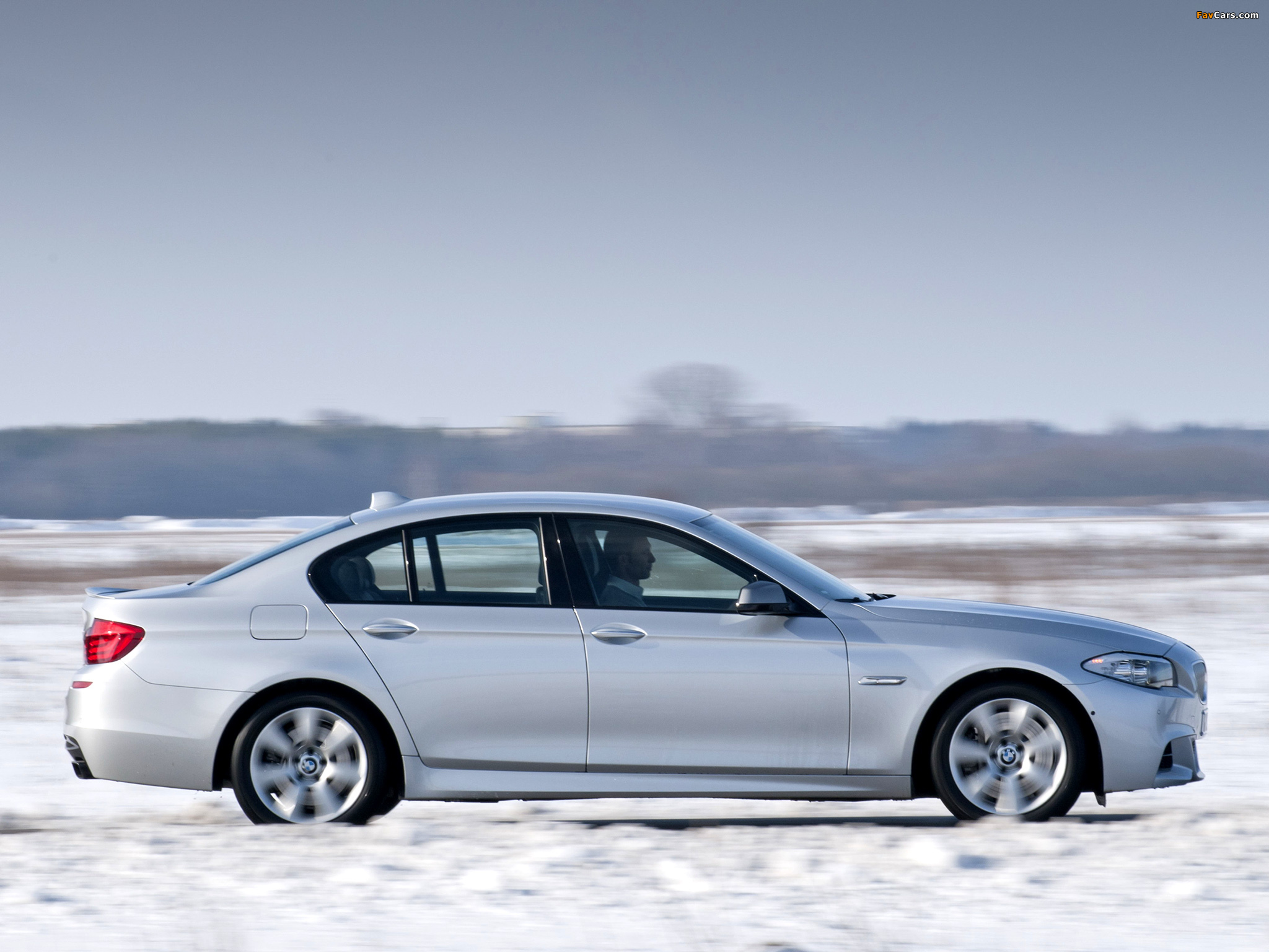 Pictures of BMW M550d xDrive Sedan (F10) 2012 (2048 x 1536)