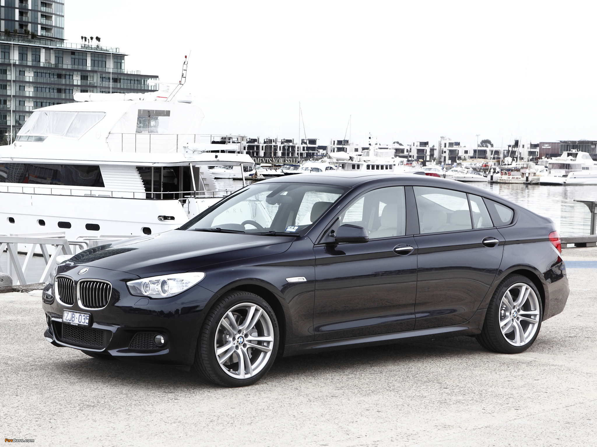 Pictures of BMW 520d Gran Turismo M Sport Package AU-spec (F07) 2012–13 (2048 x 1536)