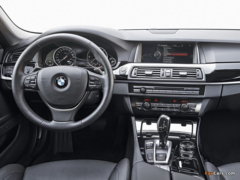 Pictures of BMW 518d Sedan (F10) 2013 (800 x 600)