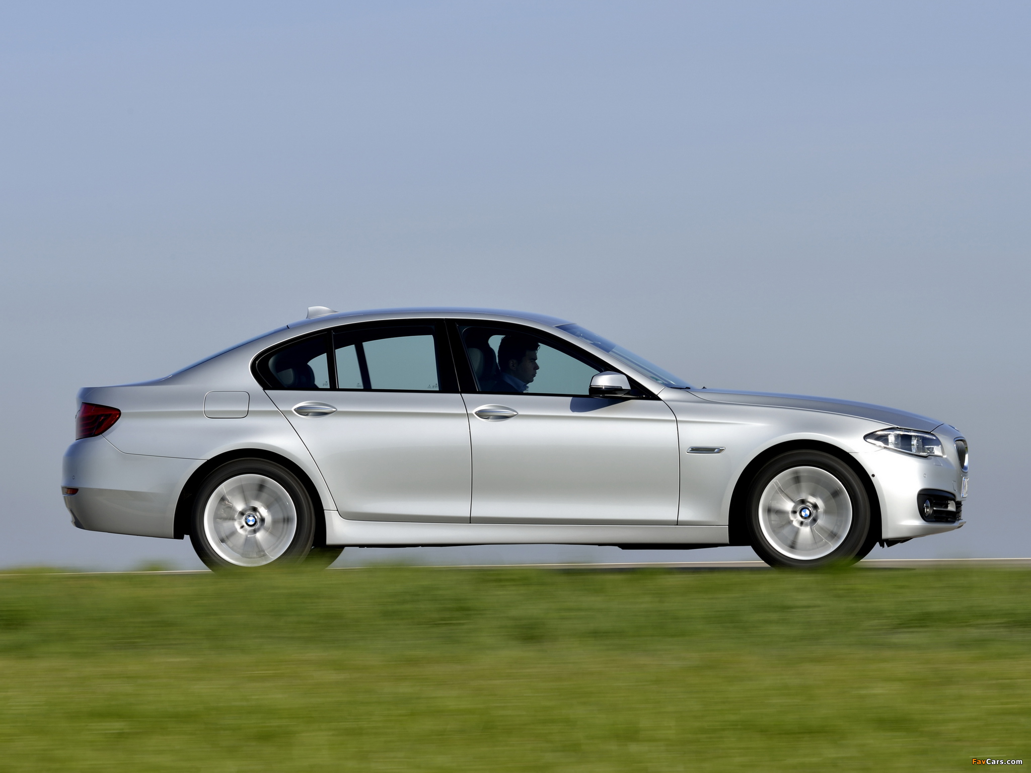 Pictures of BMW 518d Sedan (F10) 2013 (2048 x 1536)