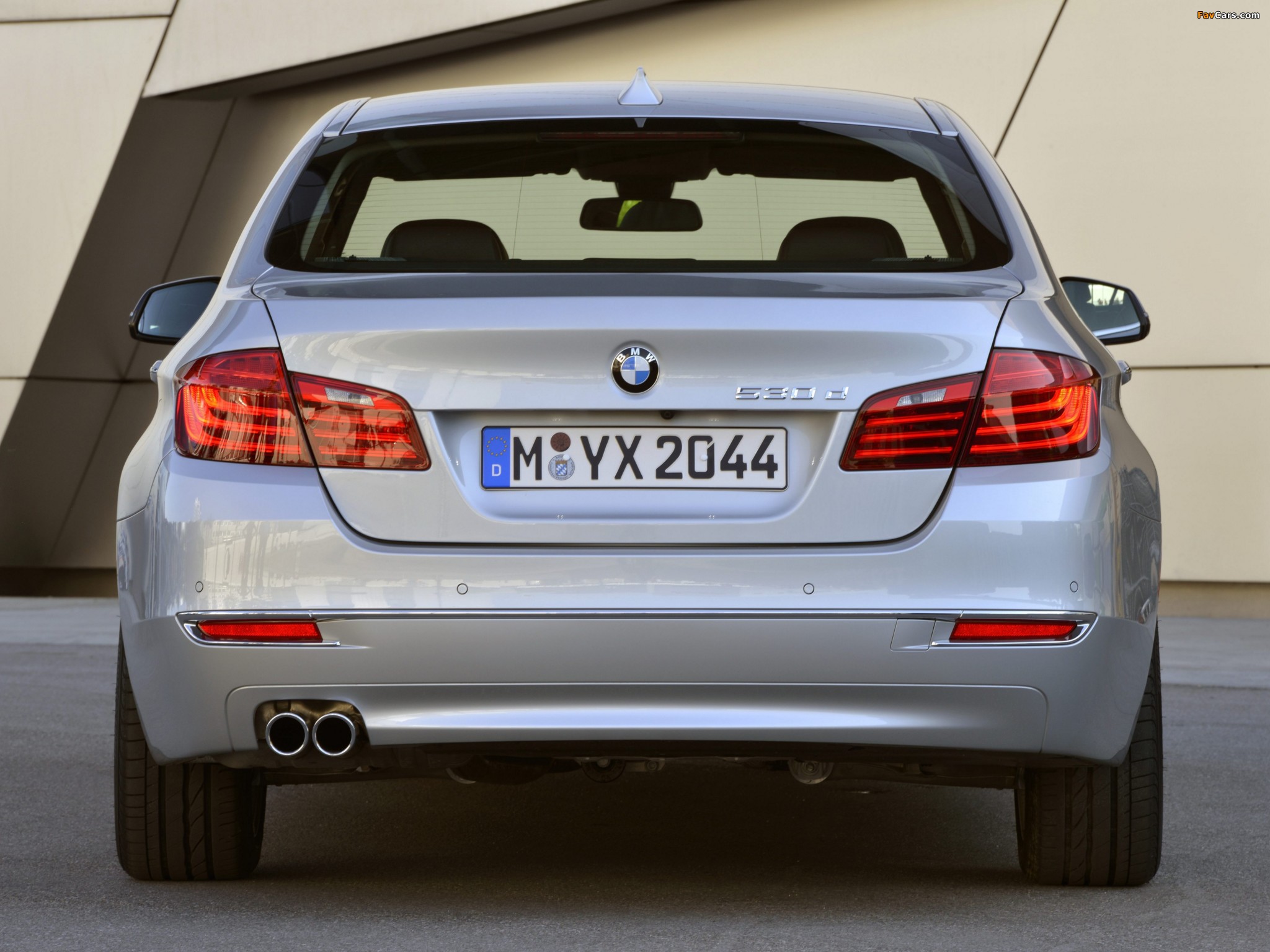 Pictures of BMW 530d Sedan Luxury Line (F10) 2013 (2048 x 1536)