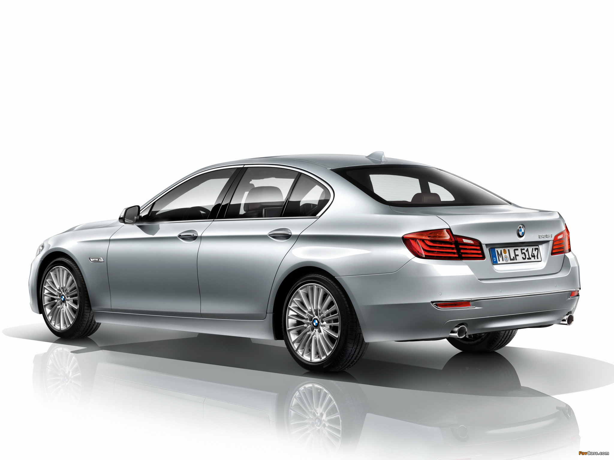 Pictures of BMW 535i Sedan Luxury Line (F10) 2013 (2048 x 1536)
