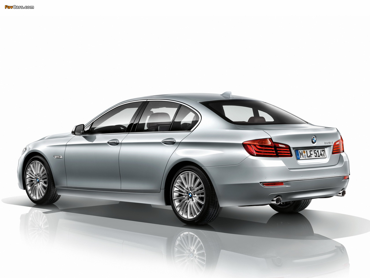 Pictures of BMW 535i Sedan Luxury Line (F10) 2013 (1280 x 960)