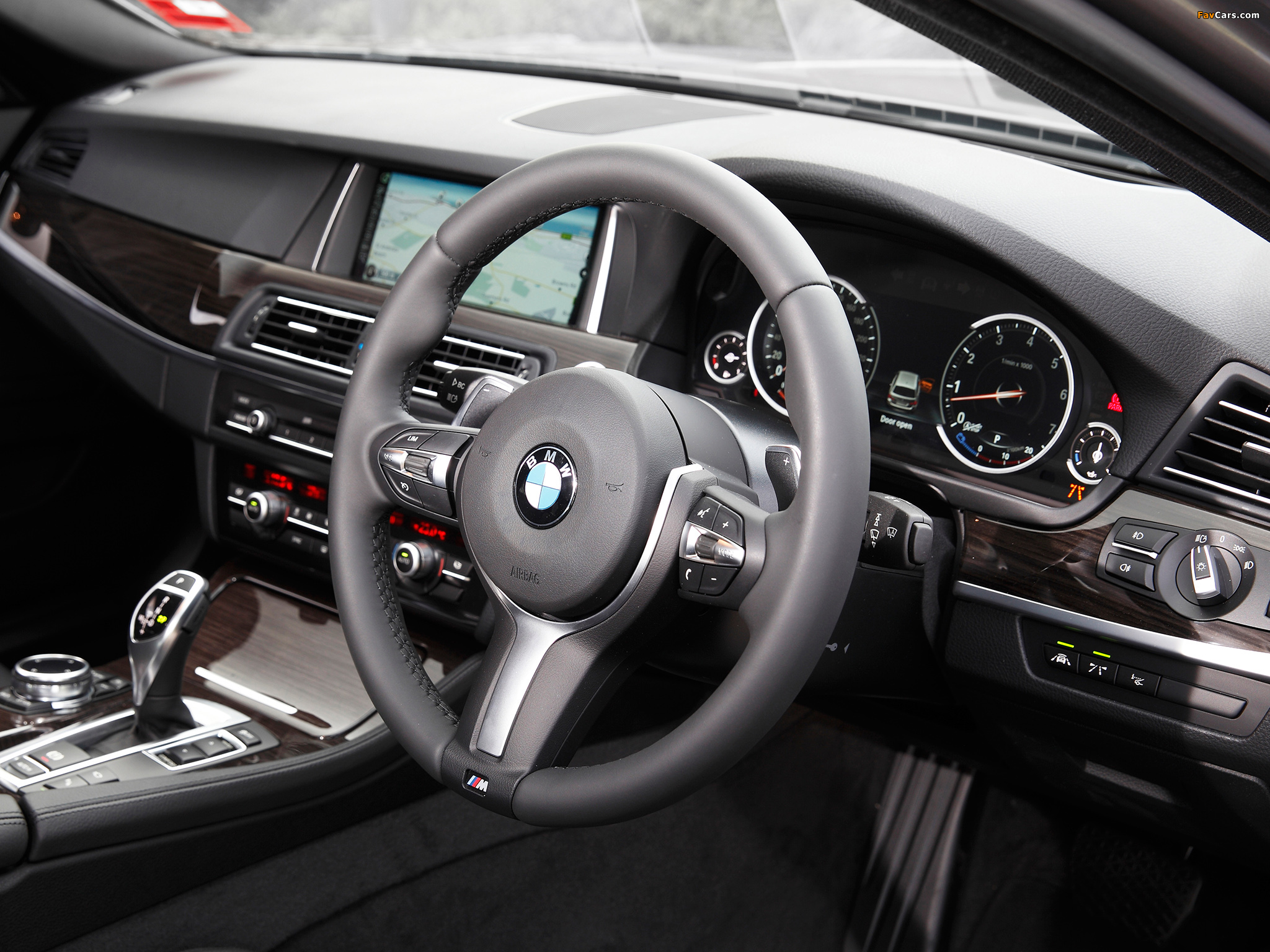 Pictures of BMW 535i Touring M Sport Package AU-spec (F11) 2014 (2048 x 1536)