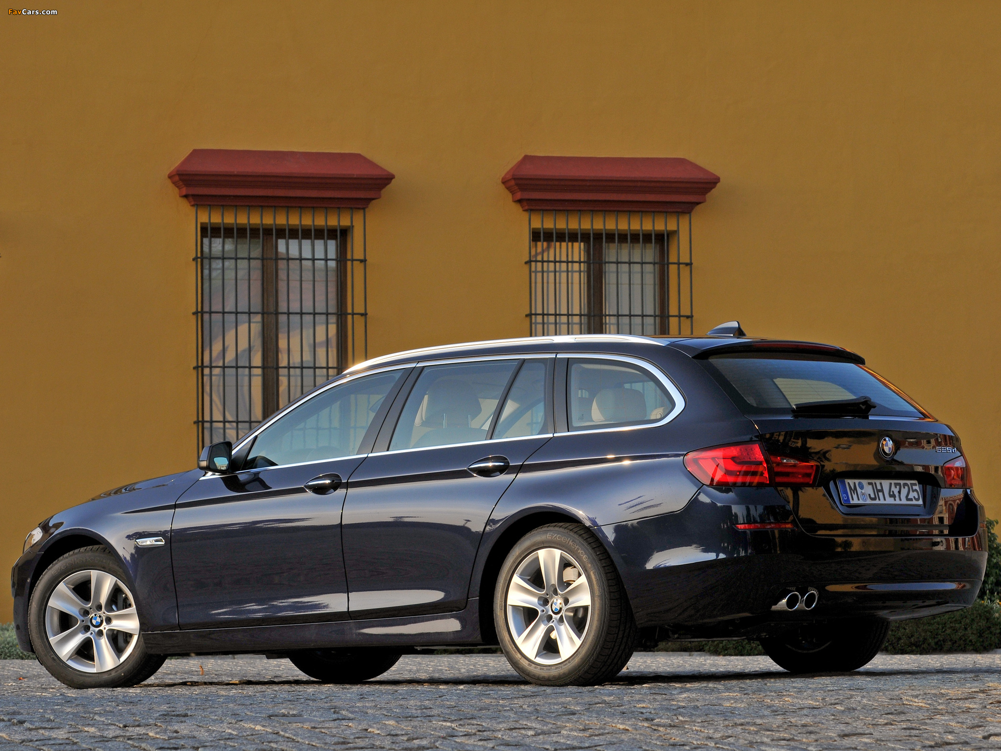 Pictures of BMW 525d Touring (F11) 2011 (2048 x 1536)