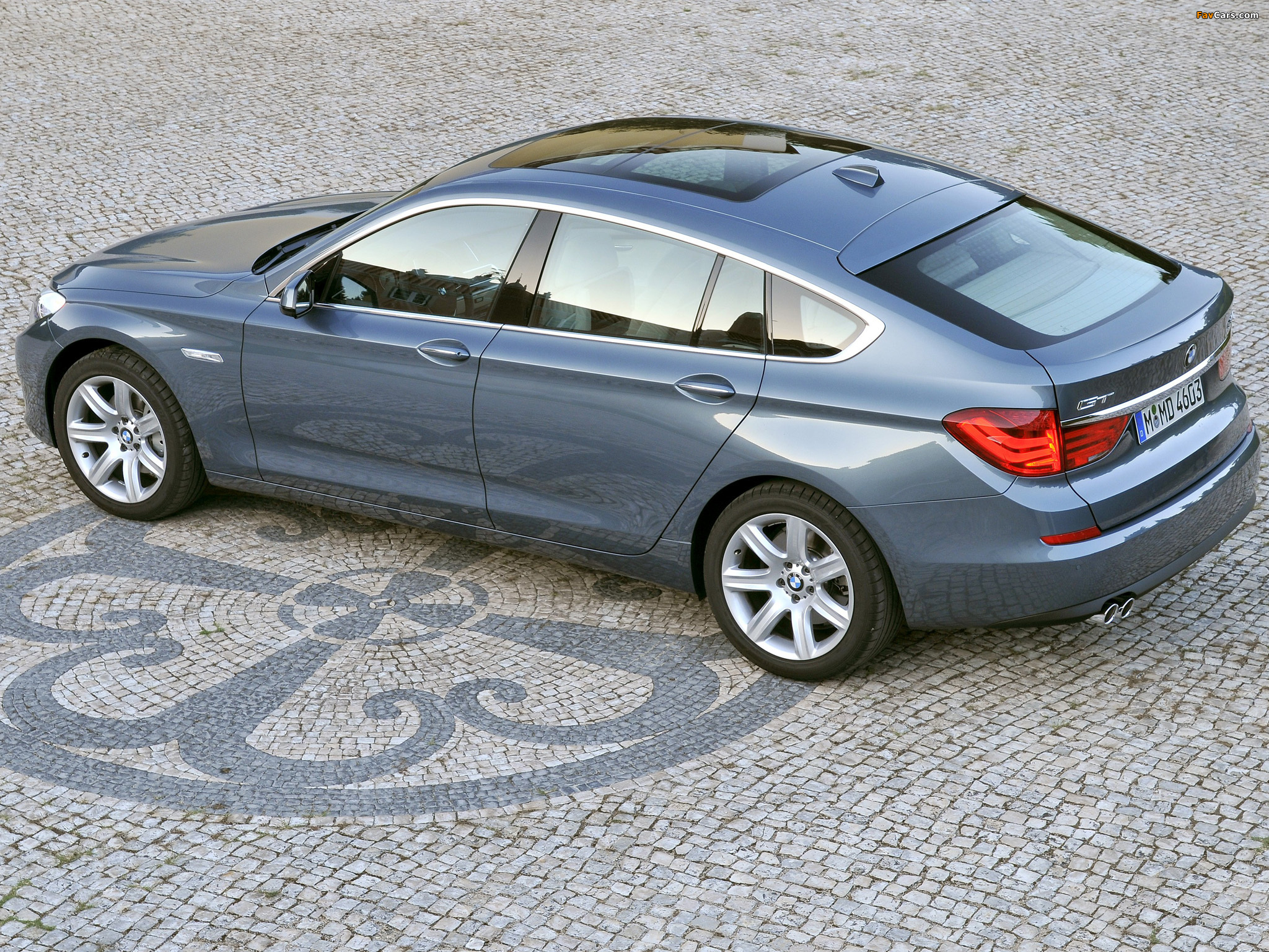 BMW 530d Gran Turismo (F07) 2009–13 wallpapers (2048 x 1536)