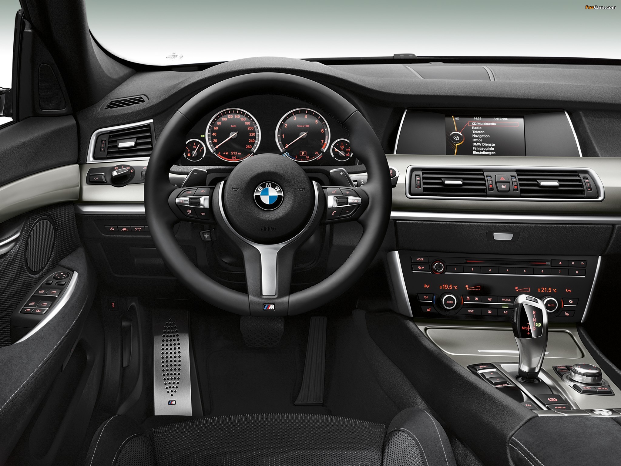 BMW 550i Gran Turismo M Sport Package (F07) 2013 wallpapers (2048 x 1536)