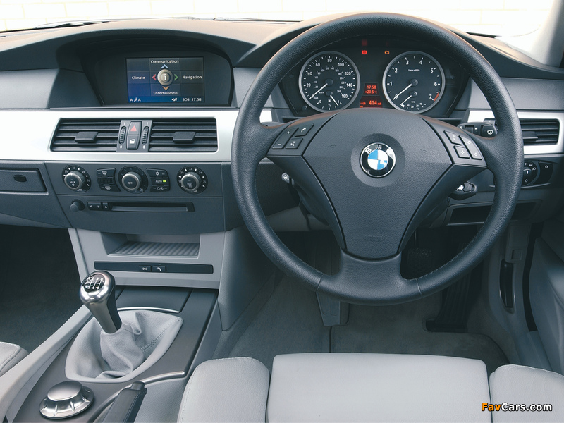 BMW 520i Sedan UK-spec (E60) 2003–05 wallpapers (800 x 600)