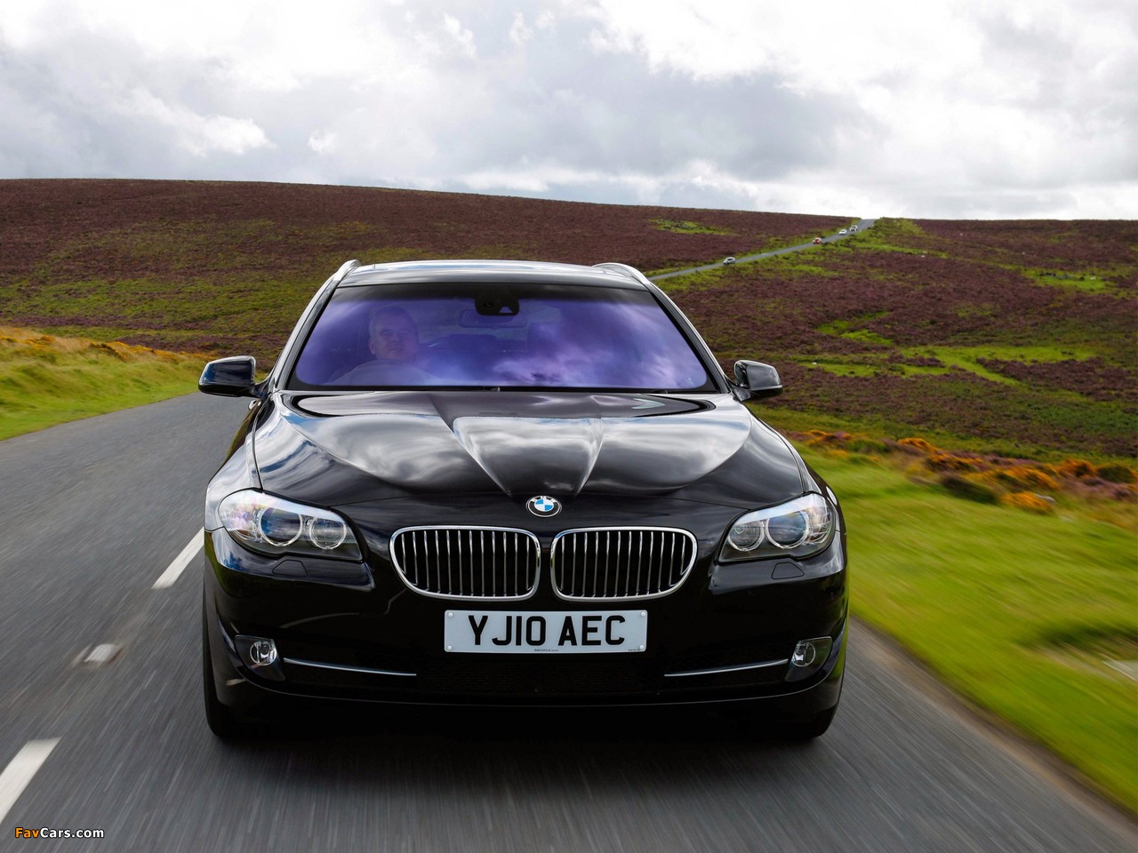 BMW 525d Touring UK-spec (F11) 2010 wallpapers (1280 x 960)