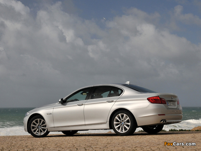 BMW 530d Sedan (F10) 2010–13 wallpapers (640 x 480)