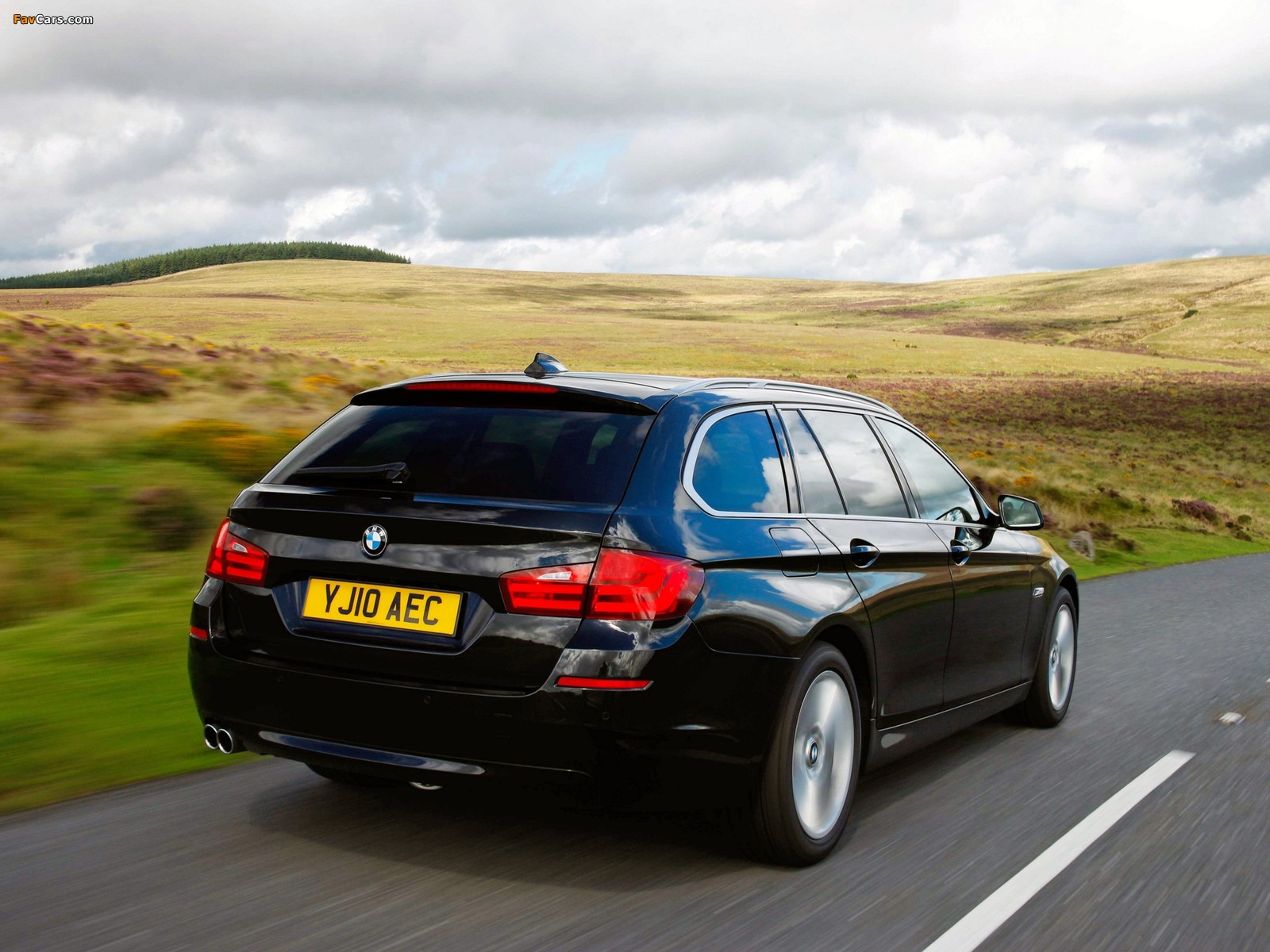 BMW 525d Touring UK-spec (F11) 2010 wallpapers (1600 x 1200)