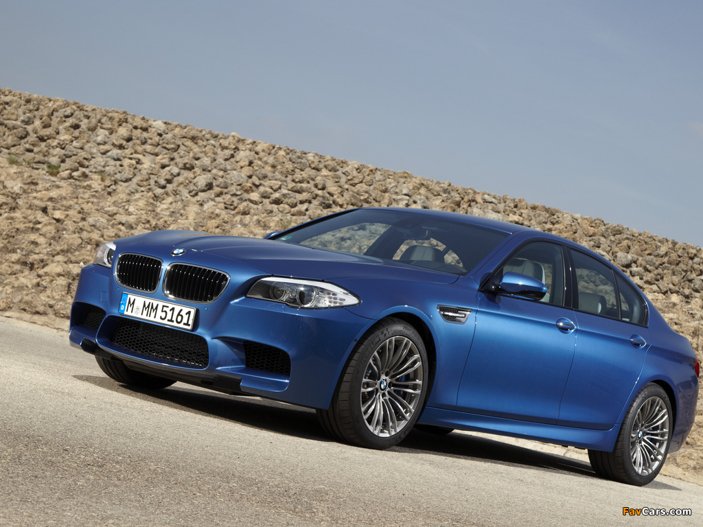 BMW M5 (F10) 2011–13 wallpapers (1024 x 768)