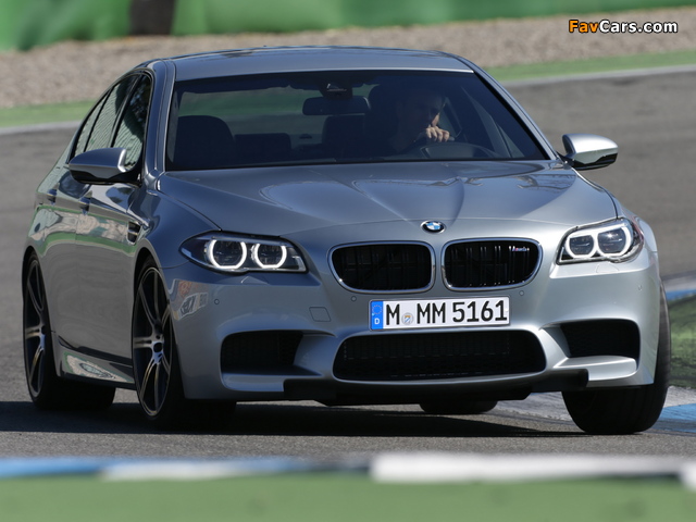 BMW M5 Competition Package (F10) 2013 wallpapers (640 x 480)