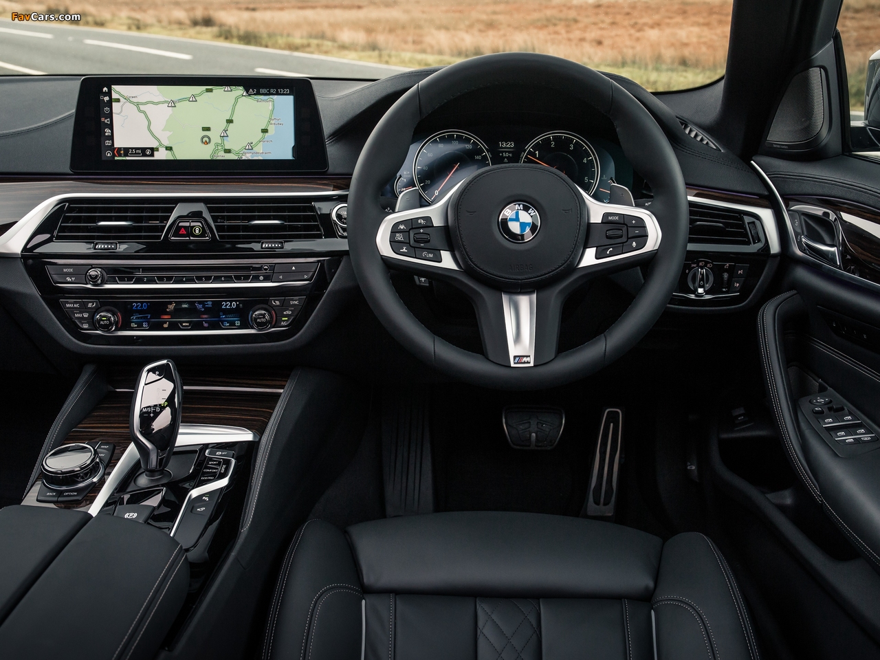 BMW 530i xDrive Sedan M Sport UK-spec (G30) 2017 wallpapers (1280 x 960)