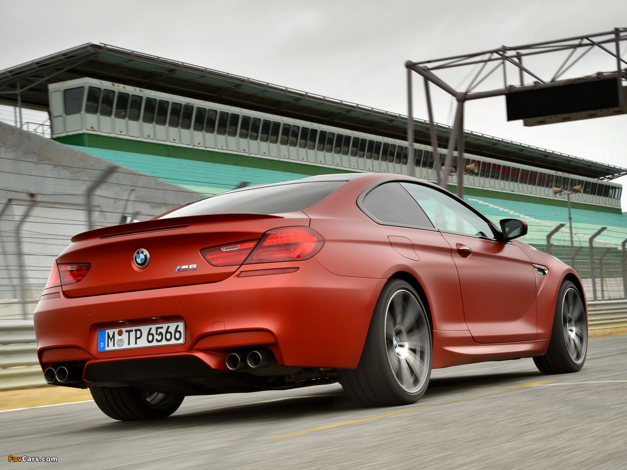 Images of BMW M6 Coupe Competition Package (F13) 2013 (1280 x 960)