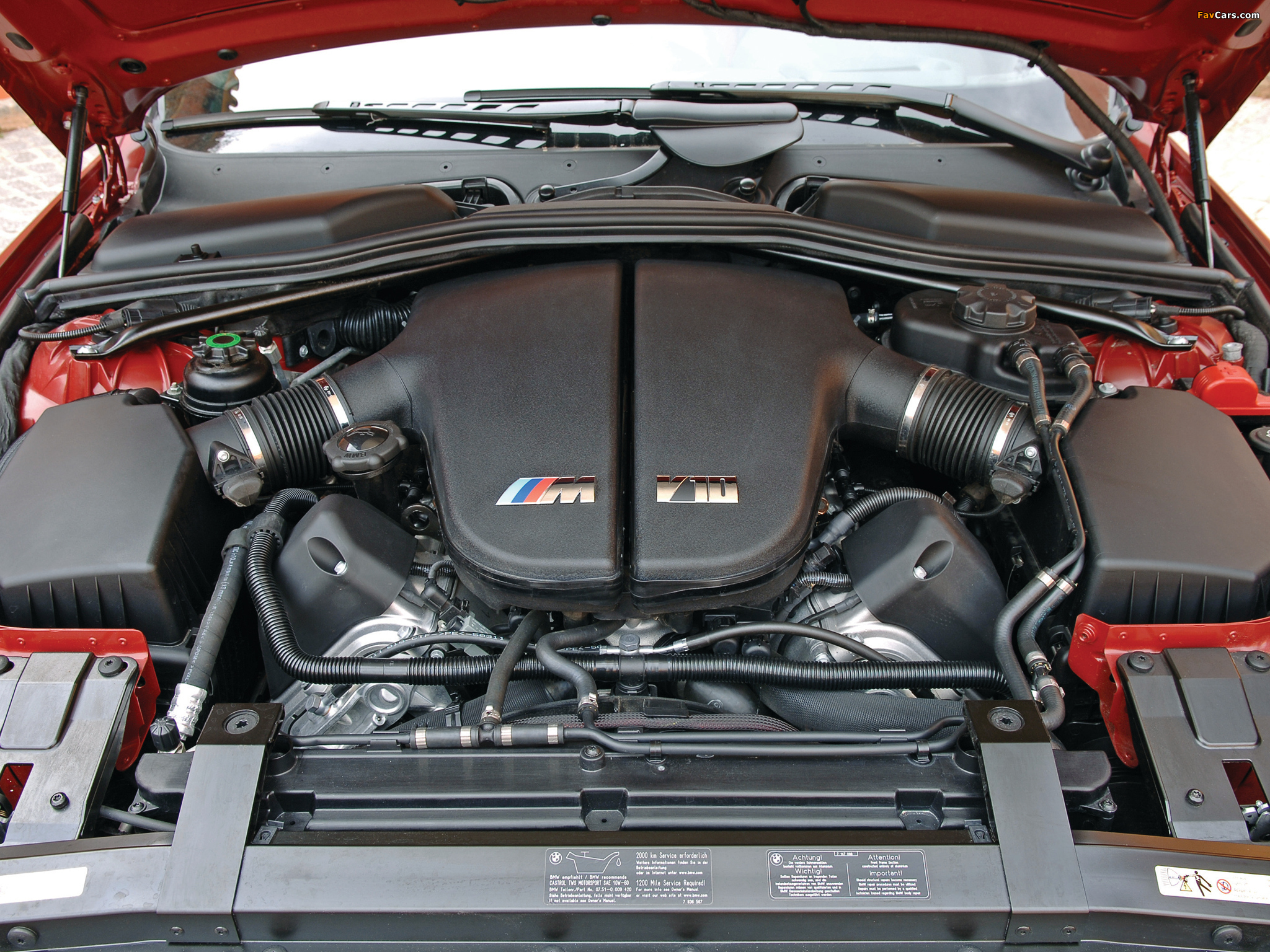 Photos of BMW M6 Coupe (E63) 2005–10 (2048 x 1536)