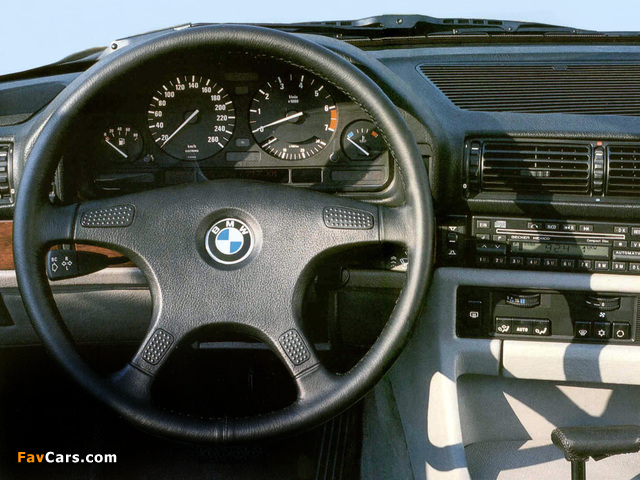 BMW 735i (E32) 1986–92 images (640 x 480)