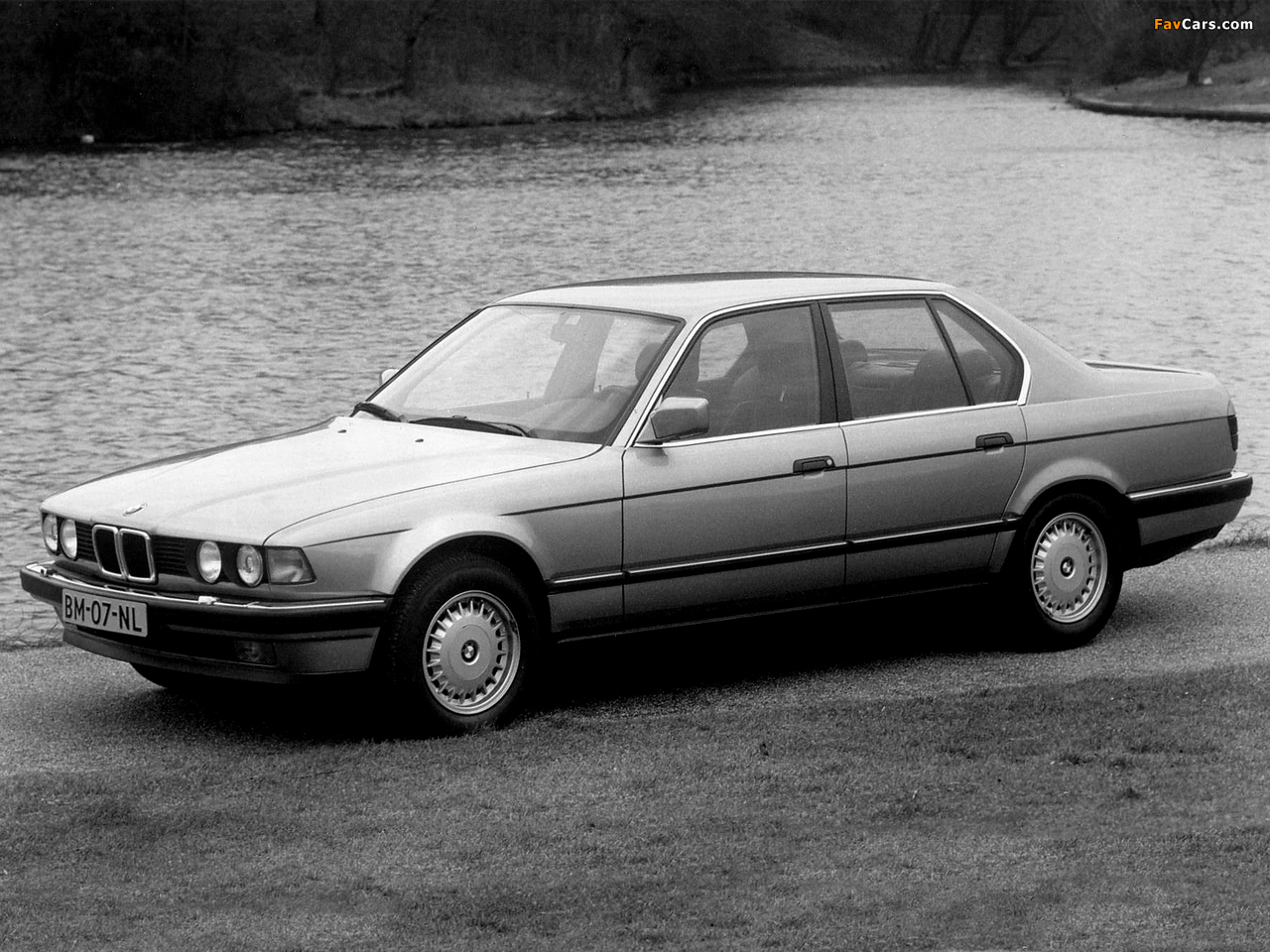 BMW 7 Series (E32) 1986–94 photos (1280 x 960)